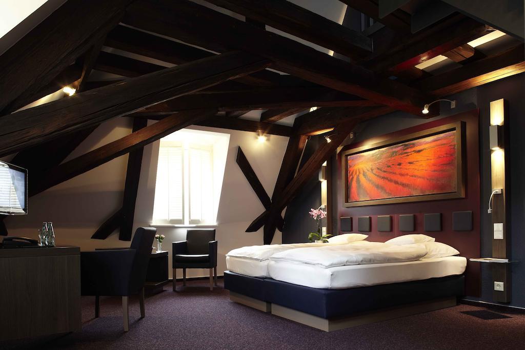 Hotel Und Weinhaus Zum Krug Eltville am Rhein Pokój zdjęcie